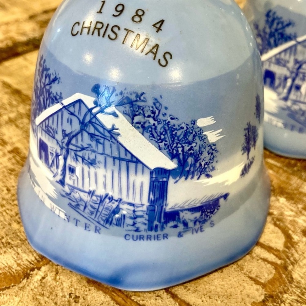 2 Christmas Bells Currier & Ives 1984 Vintage Blue and White The Old Homestead - Picture 14 of 14